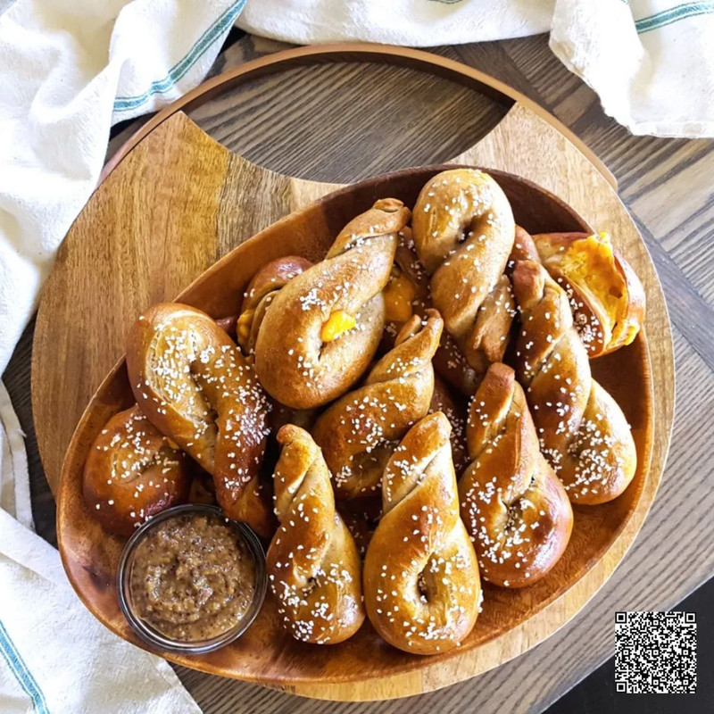 How To Serve Pretzel Braids At A Charcuterie Board?