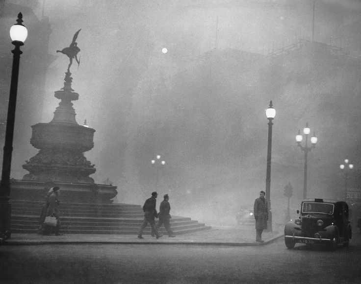 00-Piccadilly-Circus-6-Dec-52.jpg