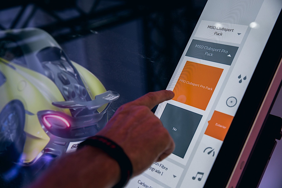 McLaren 600LT real-time digital configurator (14)