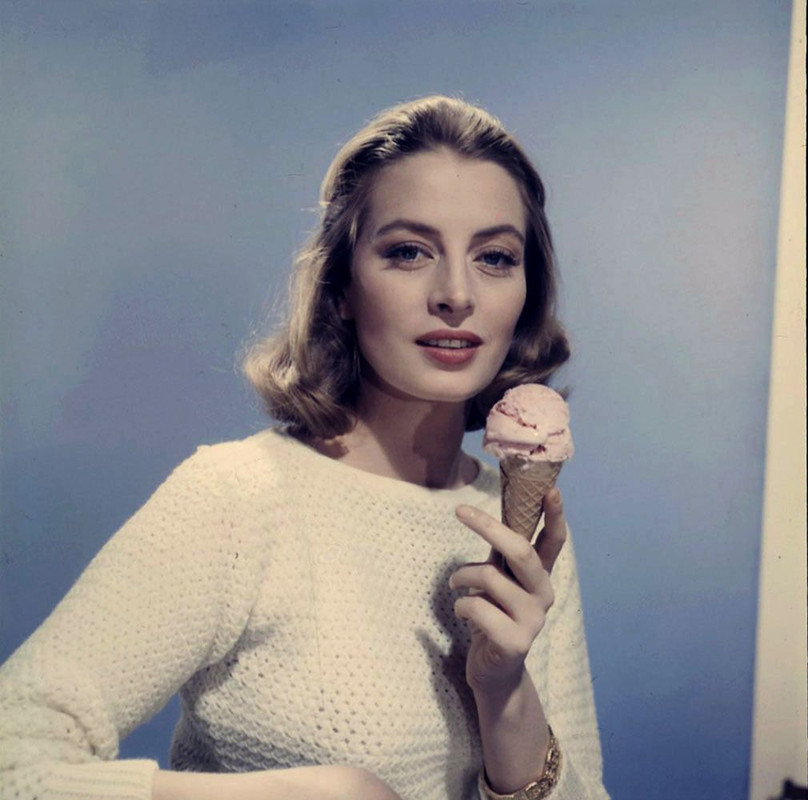 Capucine_b01