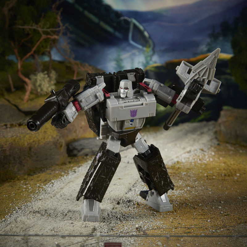 Earthrise-Megatron-01