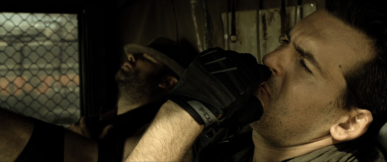 Resident Evil Extinction (2007) (1080p Bluray HDR AV1 Opus) [NeoNyx343] - [00:36:24.557]v1