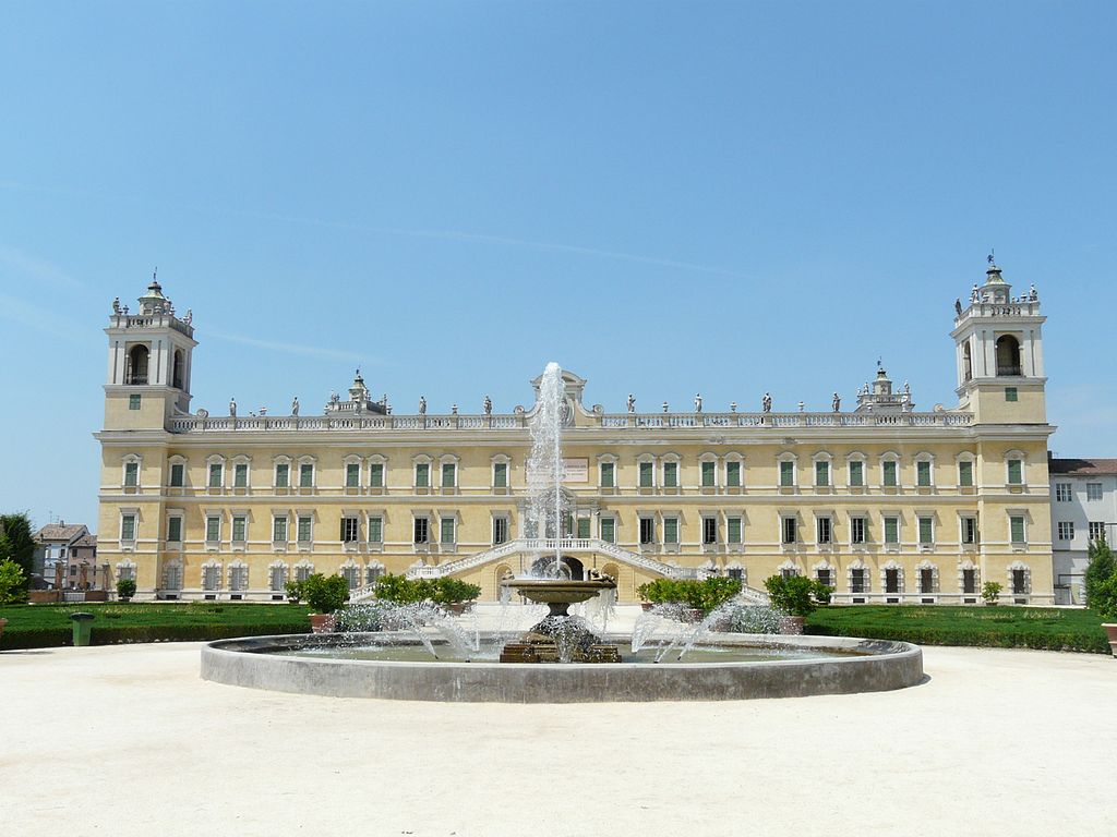 1024px-Colorno-palazzo-ducale-reggia6