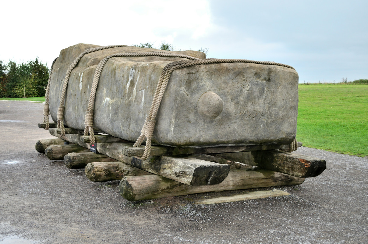  Stonehenge
							Culture