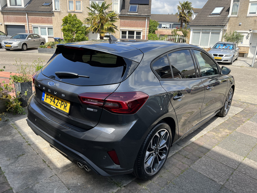 E4FA7F34-C3A5-4B03-AC06-596B6933D764