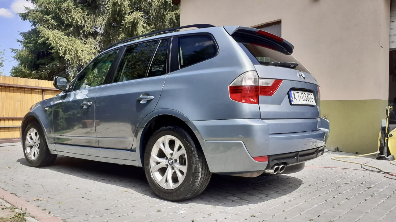 99903817-B649-440A-B046-B452773142AB