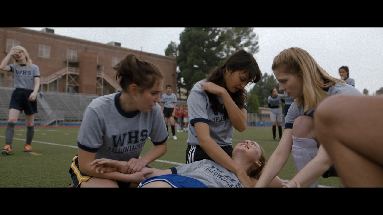 Yellowjackets.S01E01.Passato.Presente.ITA.ENG.1080p.AMZN.WEB-DLMux.DD5.1.H.264-MeM.GP.mkv_snapshot_2