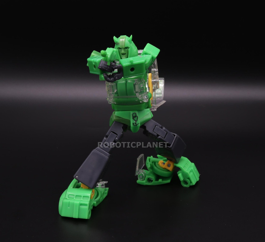 Masterpiece-Cliffjumper-12