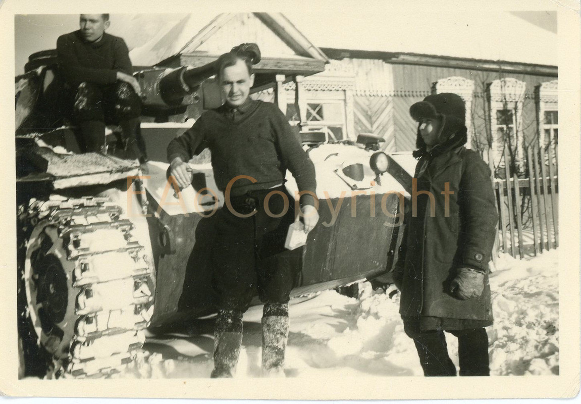 Panzer Tank Winterkampf Ostvölker Russland Kind 
