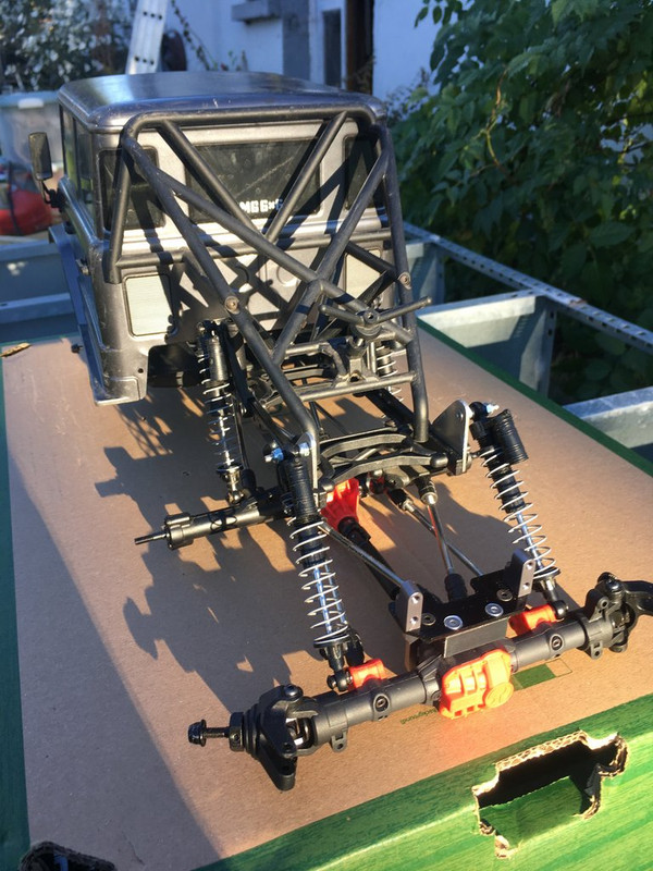 UMG 6x6 Axial IMG-2261