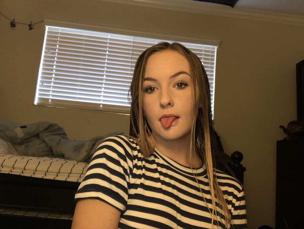 Y que tal la cola de esta rubia