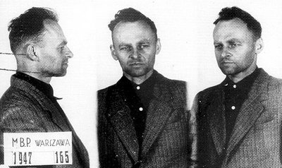 Ficha policial de Pilecki por las autoridades prosoviéticas polacas