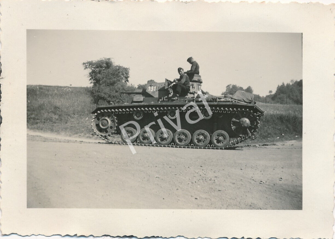 Foto WK II Wehrmacht Soldaten Panzer 3 tank char бак Kennung 131 Ostfront K1.56