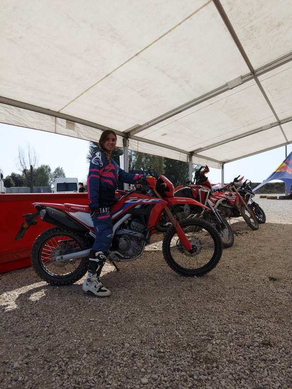 04D69F3E-3DA5-401E-98DC-9E2C99BC61AD