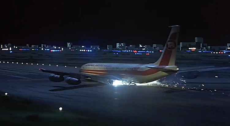 APRIL-FOOLS-BOEING-BOEING-LANDING-1-A-FOTOR.png