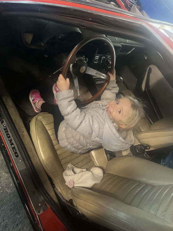 404EE219-ED25-4BEE-A5FC-01F0CBCB9441