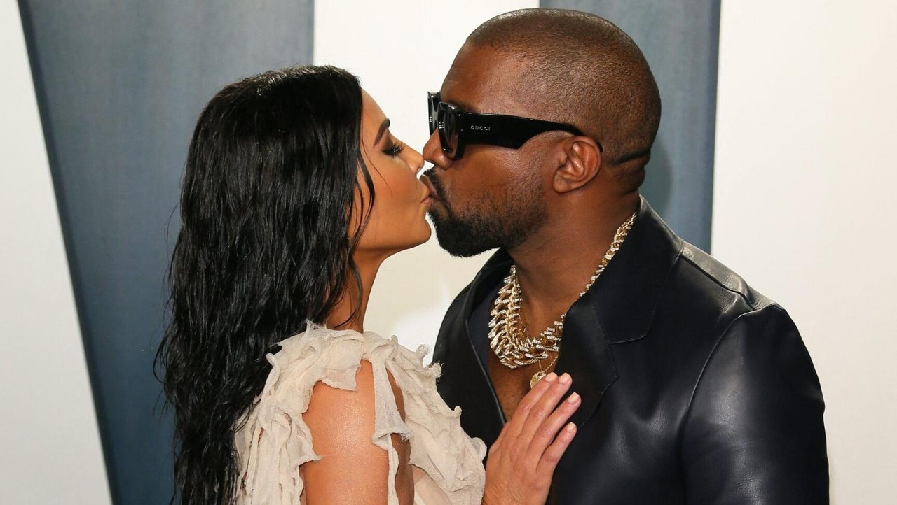 Kanye West suplica a Kim Kardashian volver con él, en concierto benéfico