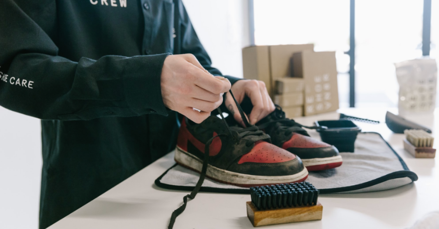 How To Clean Jordan 1 Shoes Without Ruining Them