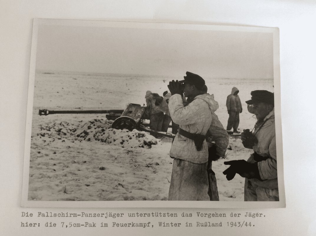 Foto Fallschirm Panzerjäger 7,5 cm PAK ,Russland