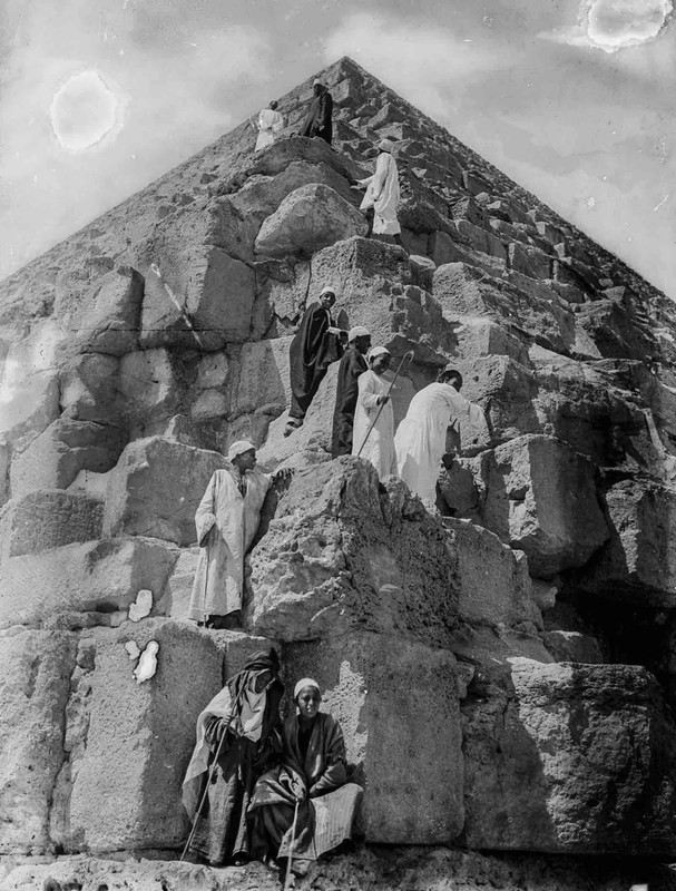 early-tourist-pyramids-ancient-egypt (13)