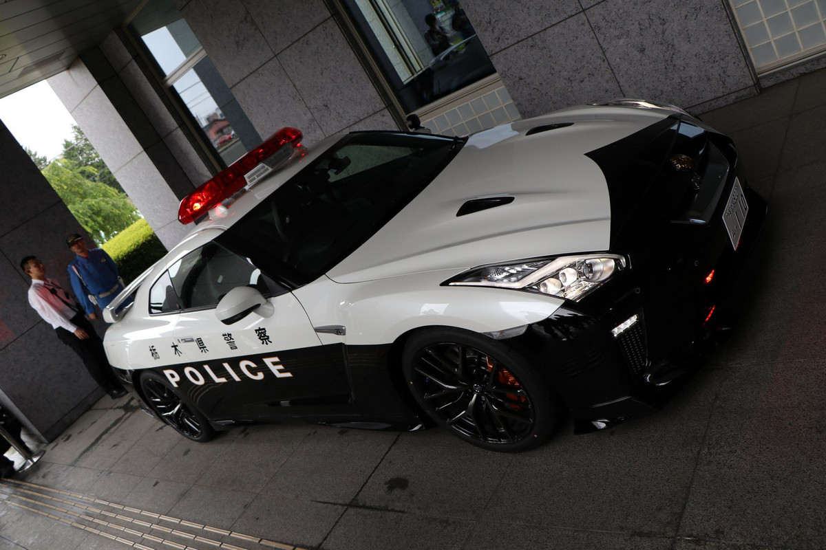 Nissan GT-R Police  (2)