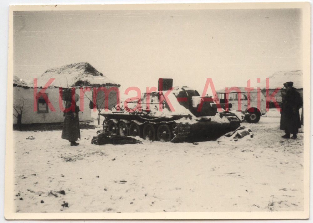 Foto Wehrmacht Ungarn 45 Panzer Beute Stug Sturmgeschütz -