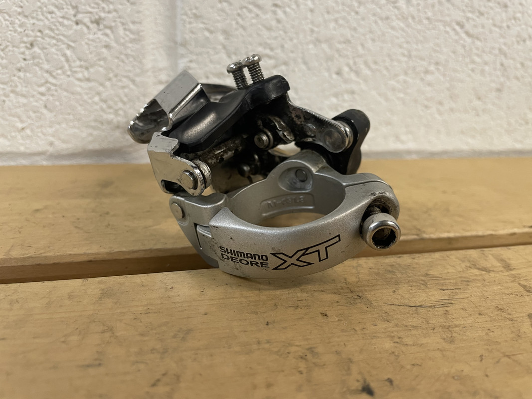 E94FFD11-1190-4E81-831E-E7F91D5E5A22