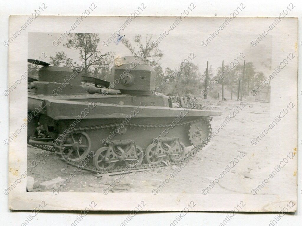 Foto, Wehrmacht, zerstörter Schwimmpanzer in Bre