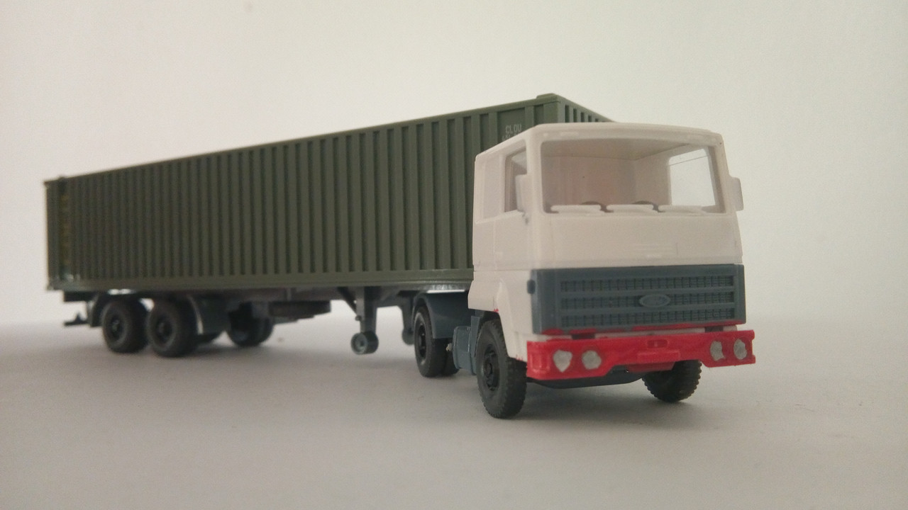 Mache (9272)