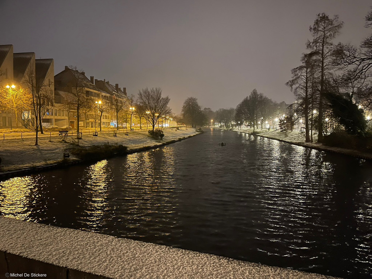 Photo 2025 11 22 à 23 (nuit) Bruges 001 Brugge vroeger en nu