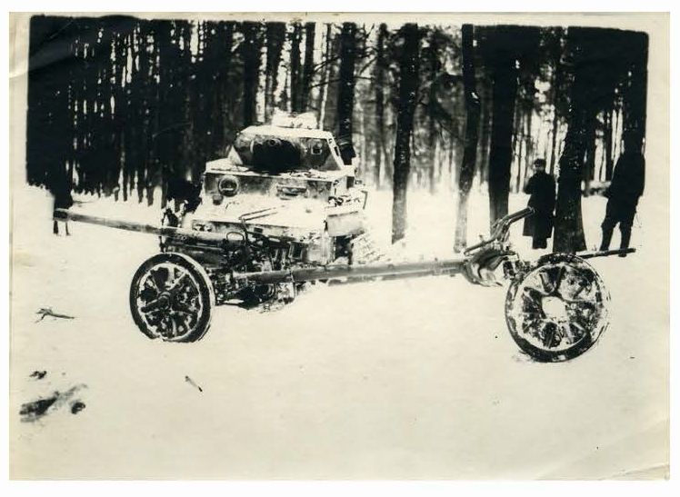 Трофейный немецкий танк.