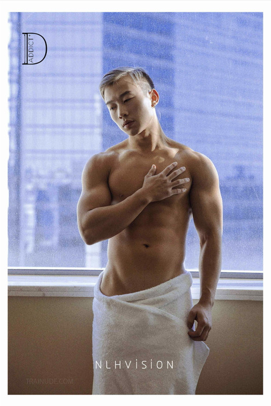 ADDICT 001 (Non-sex) - Chàng lực lưỡng mắt một mí