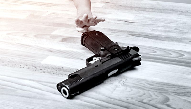 Bebé de 2 años le dispara por accidente a su padre en Florida