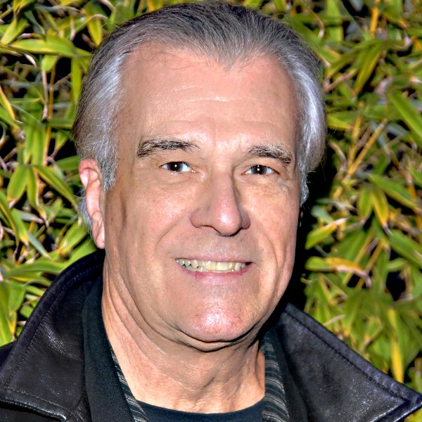 Burr DeBenning