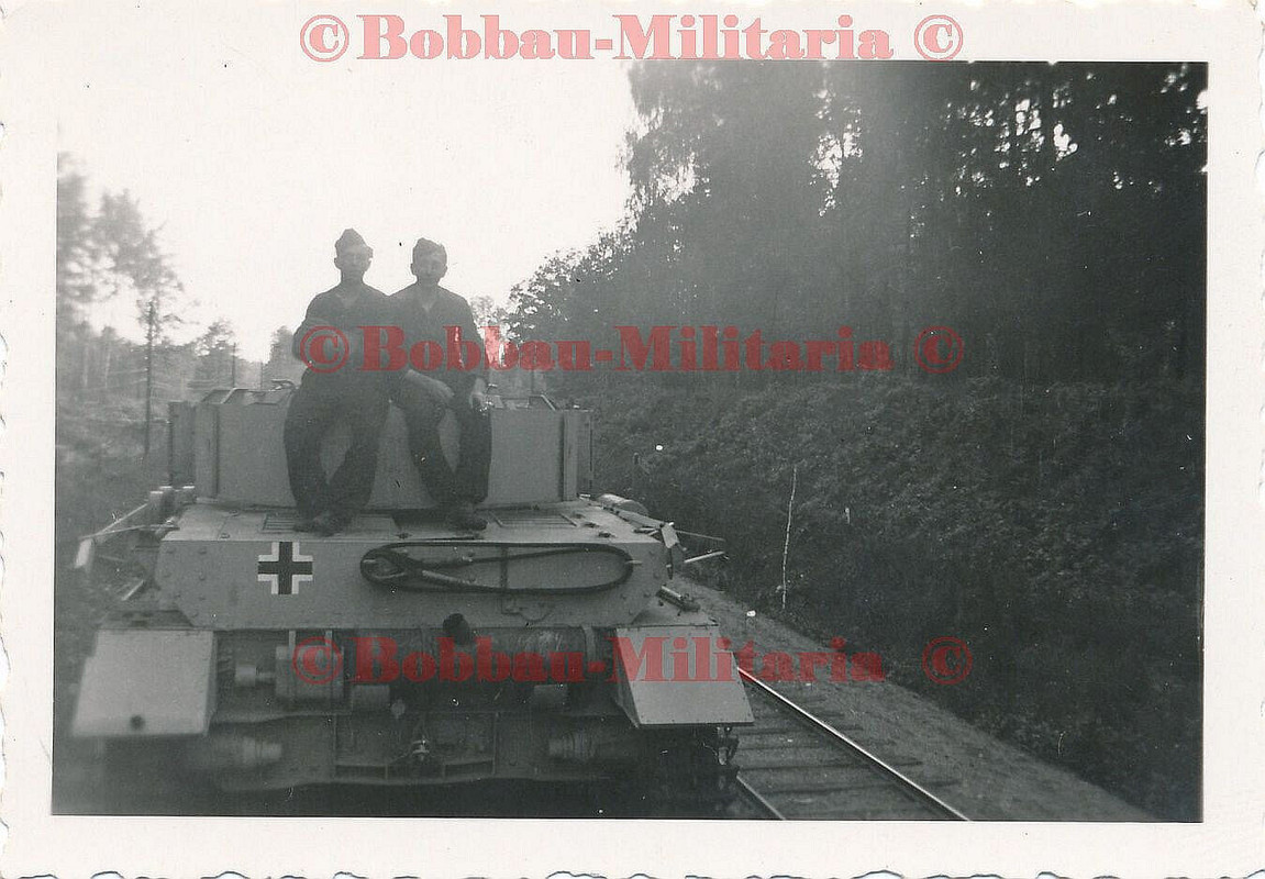 L529 Foto Panzerkampfwagen VI Langrohr Turmschürzen Halterung für Seitenschürzen