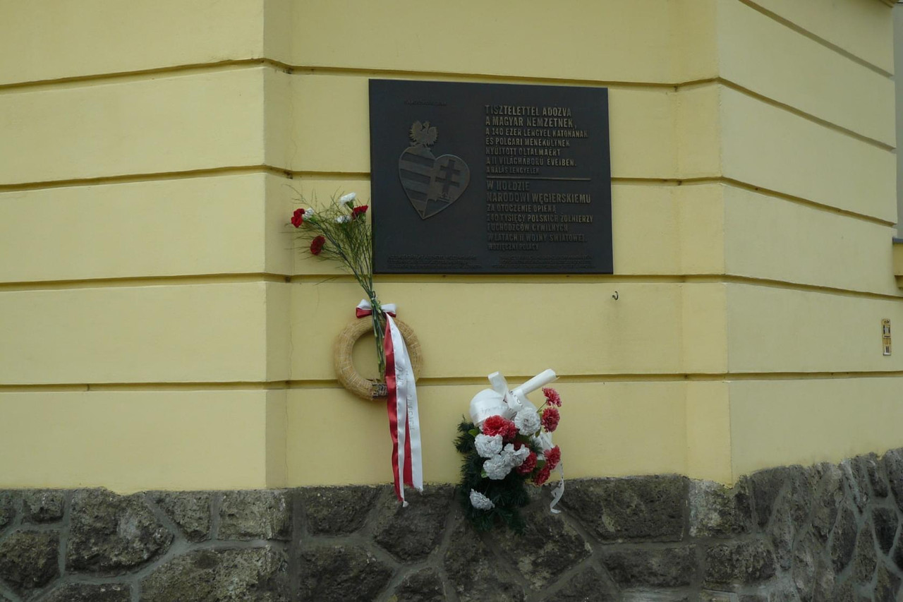 [Obrazek: e649b42d428e699a.jpg]