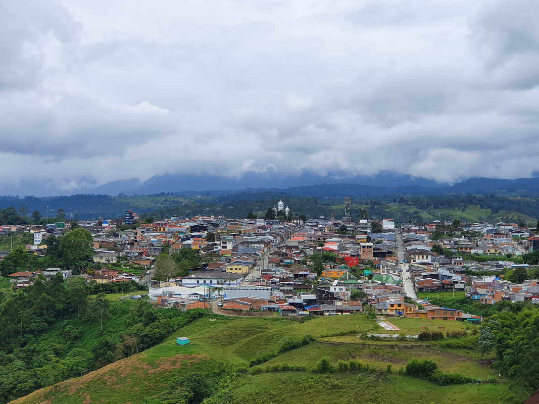 DIA 7: FILANDIA – MEDELLIN - Colombia y Curaçao Verano 2022 (4)