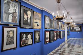 Audience at a concert in the Glazunov Gallery