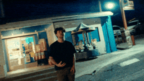 alex-warren.gif