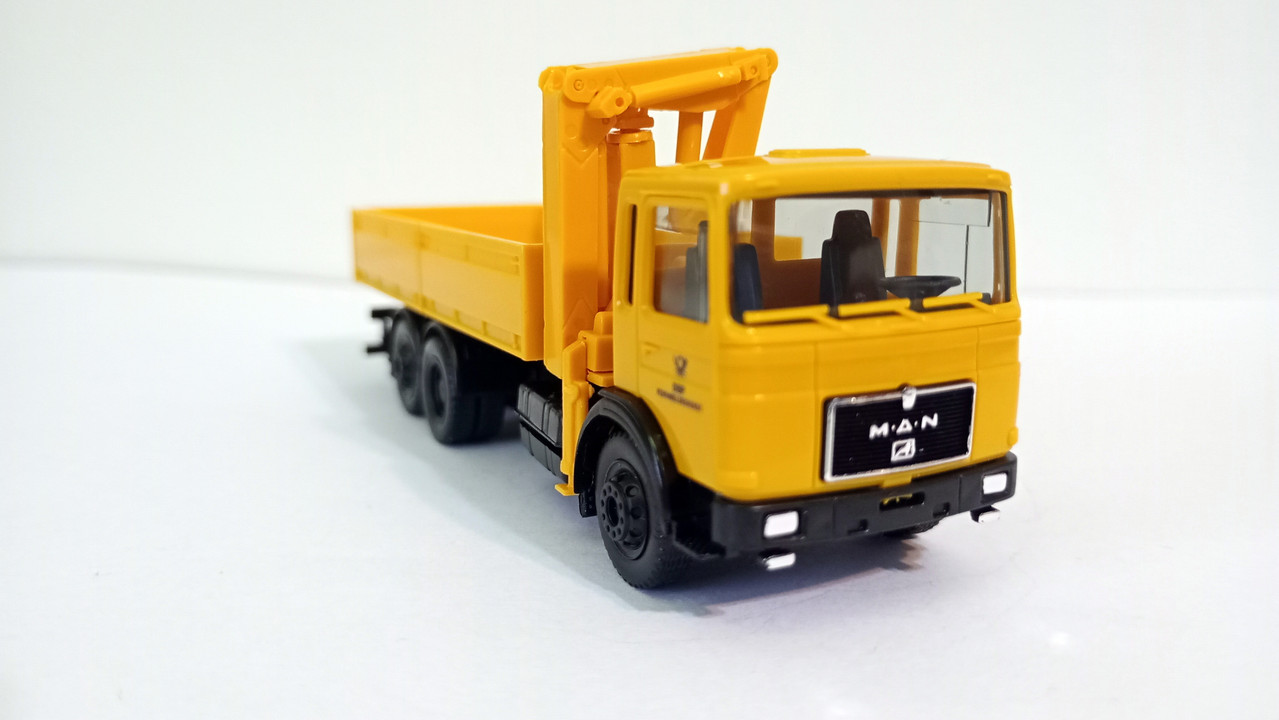 Mach (3326)
