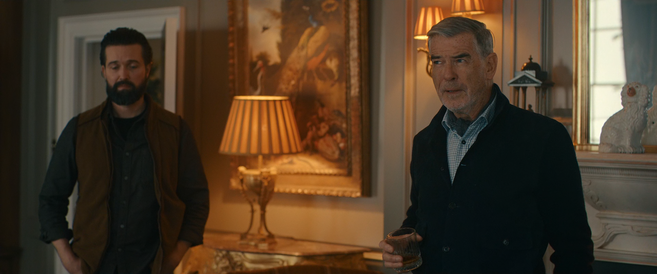 MobLand.S01E06.Antwerp.Blues.2160p.10bit.AMZN.WEB-DL.DDP5.1.HEVC-Vyndros.mkv_snapshot_09.05_[2025.05