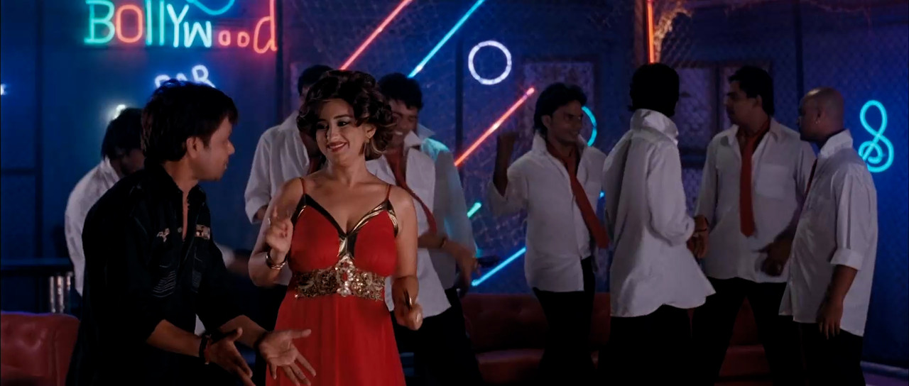 [Image: Chaloo-item-song-00-01-06-00-Still015.jpg]