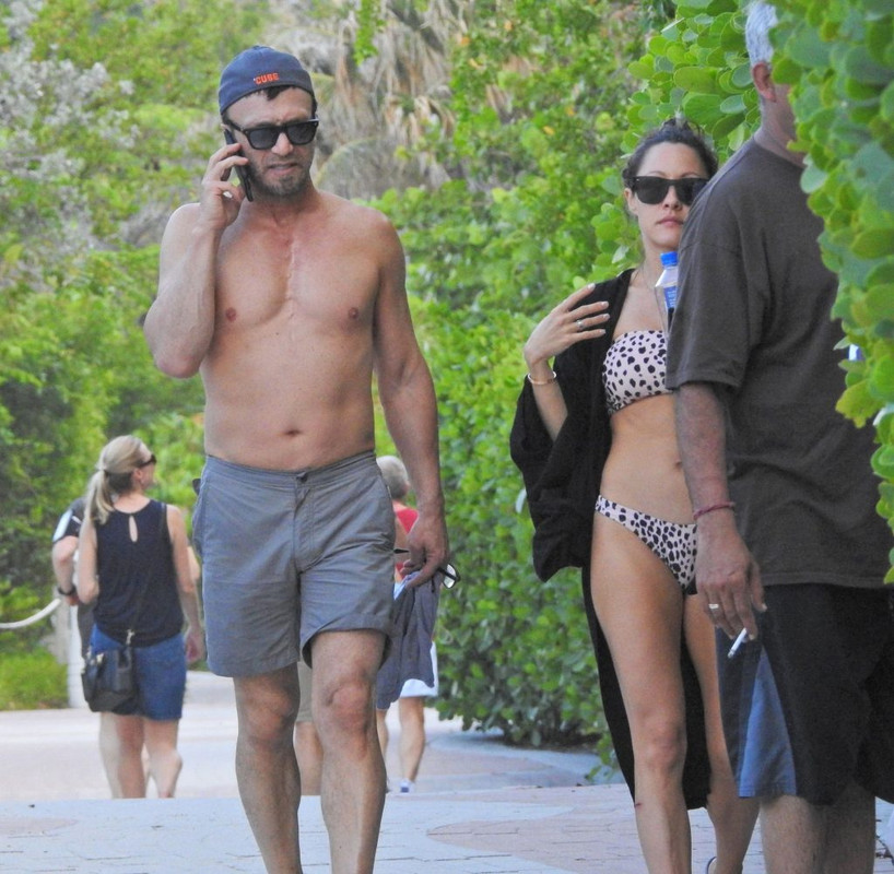 Jennifer-Barnet-upskirt-STARS-com-2