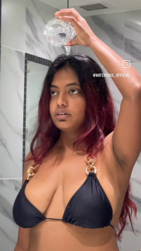 watersoul big shaggy bobs in black bra.mp4_snapshot_00.05.014