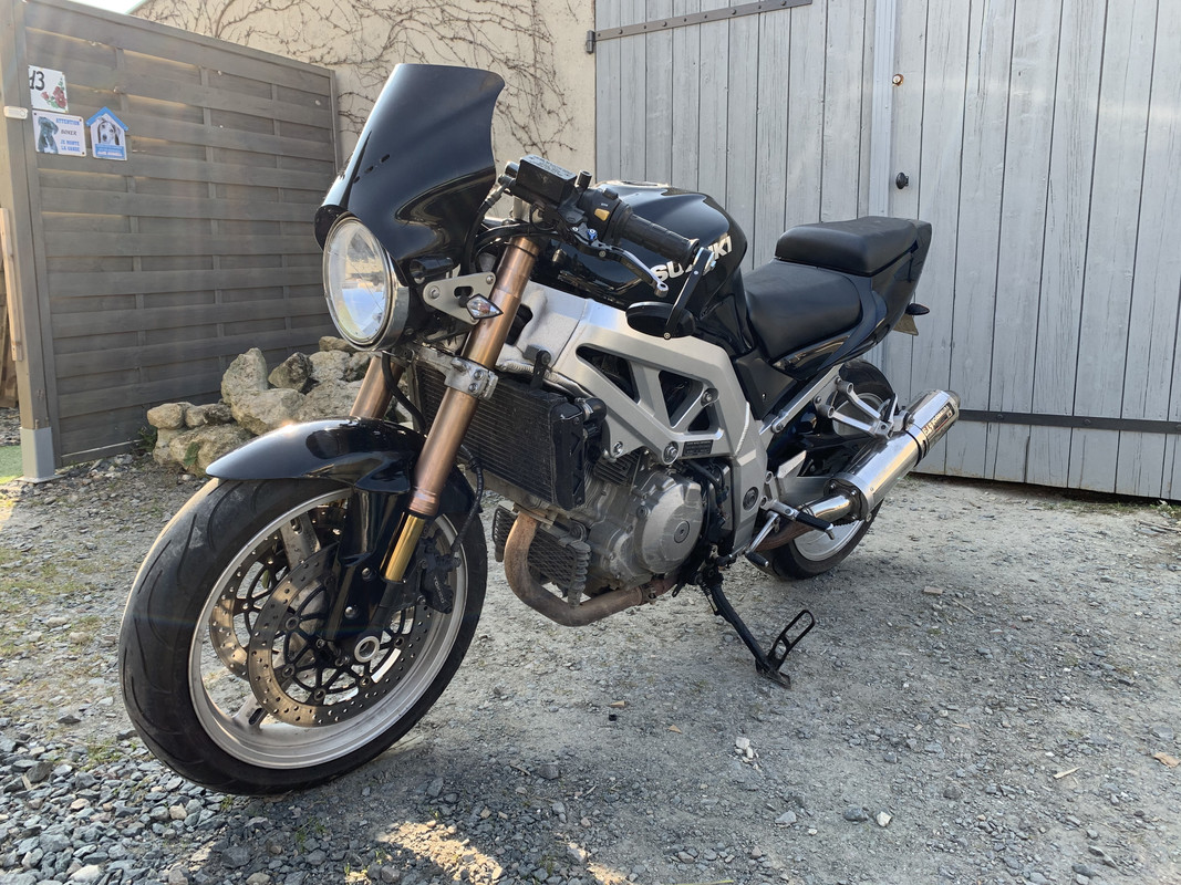 89650F6F-1A4B-4DE3-94A4-A297B0628300