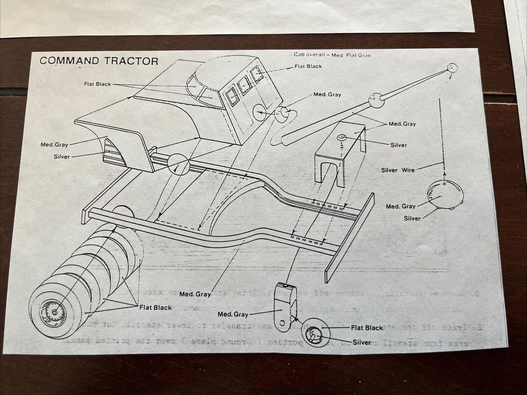 LUNAR MODELS BASE AND ACCESSORIES 2E