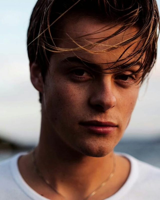 AF791816-61F0-48A7-AFD7-A775D4701F35