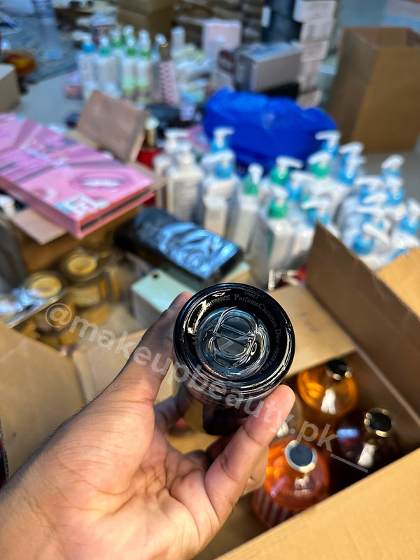 Sauvage Dior 100 ML original Factory Leftover Stock. - image 4