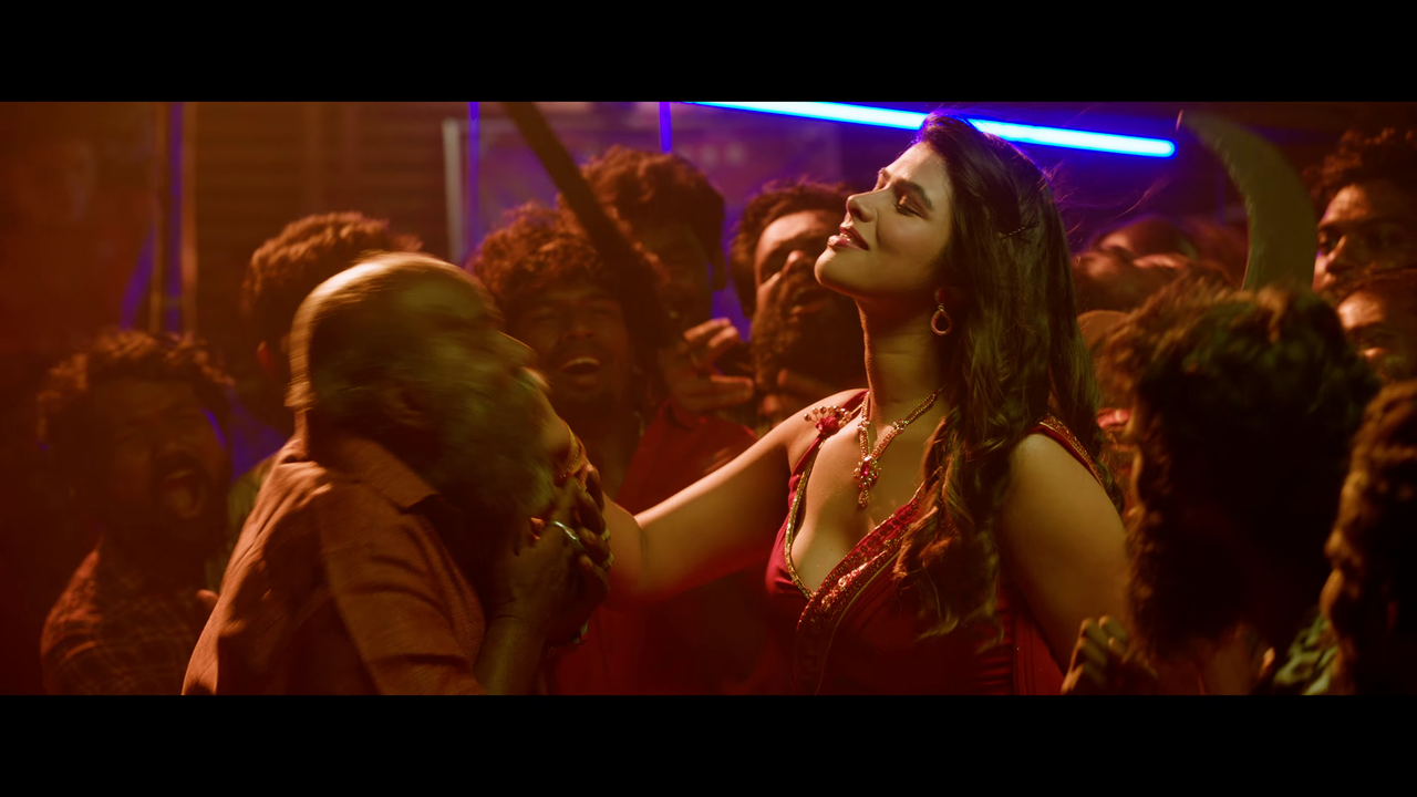 vlcsnap 2025 11 25 23h24m24s427