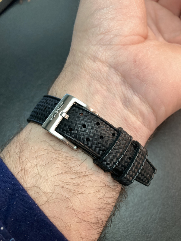 CC7CDF15-54DE-428B-9D2E-5EB60848B6B8